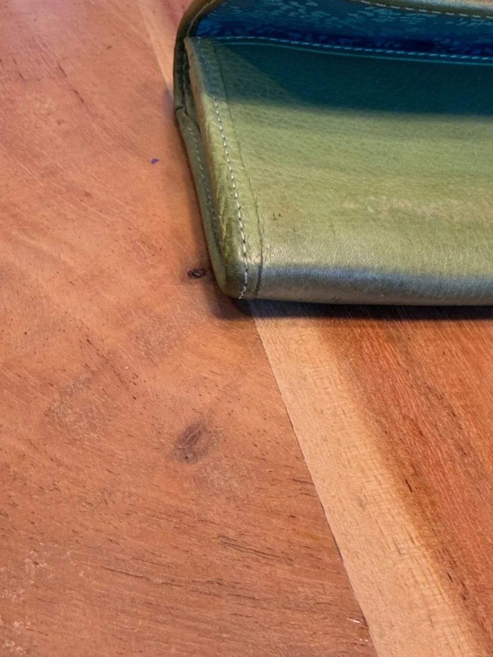 Fossil Boho Y2K Distressed Leather Wallet Olive Green Project Piece (GUC)